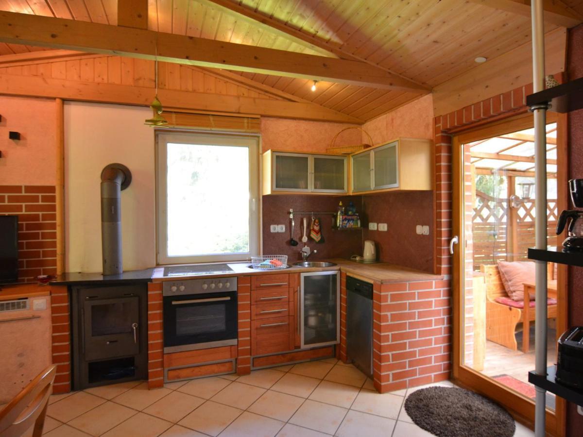 Beautiful Holiday Home With Covered Veranda Friedrichroda Bagian luar foto